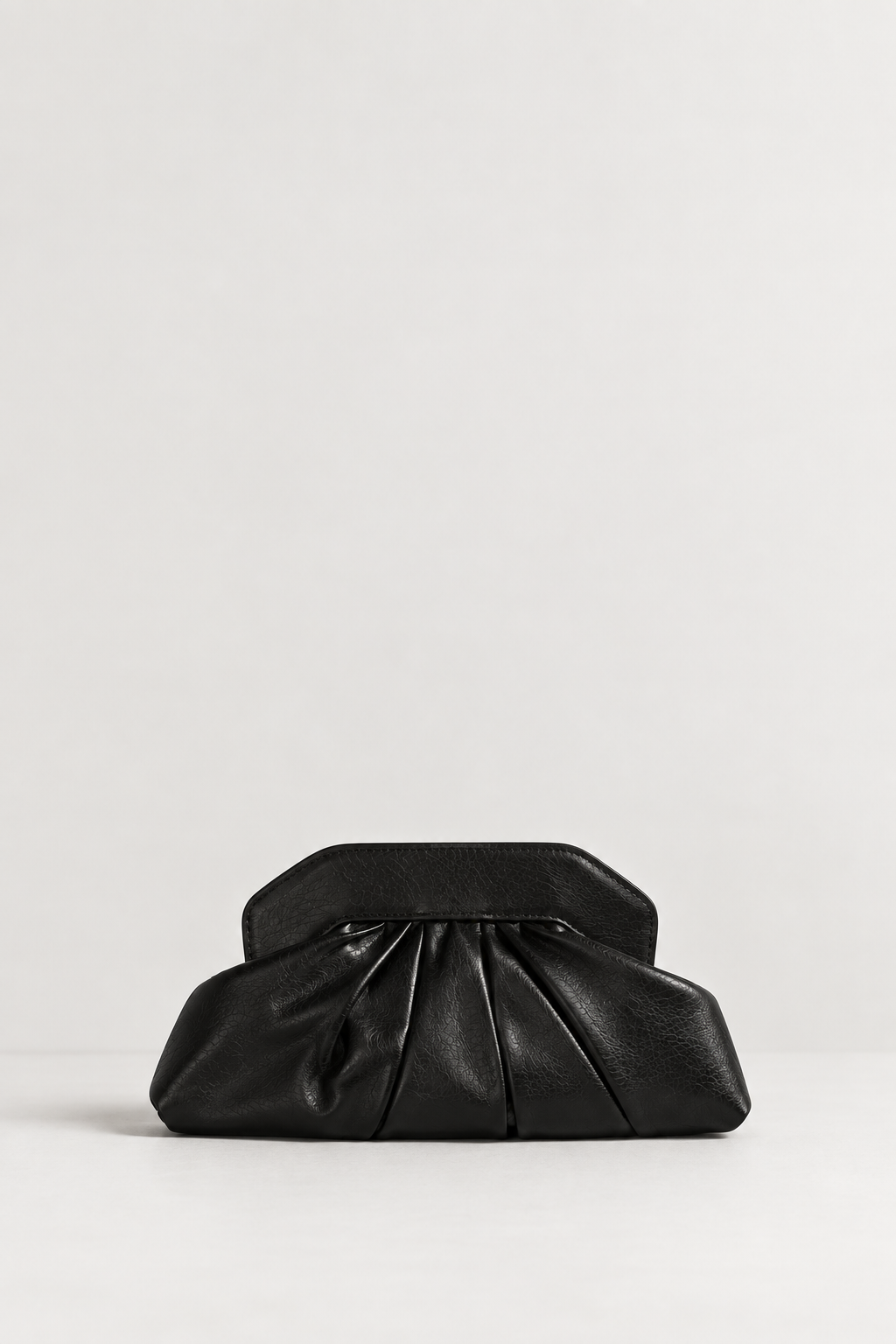 THE SOIRÉE CLUTCH